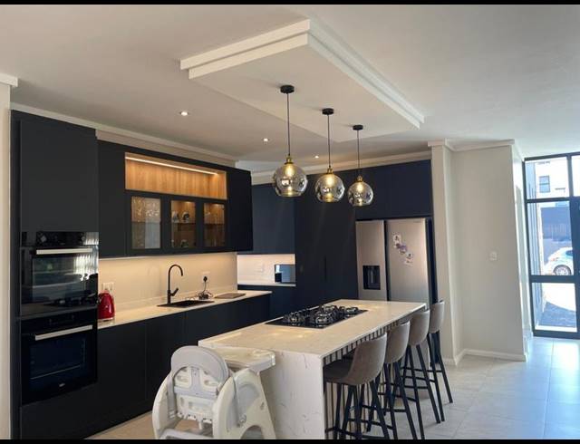 4 BEDROOM HOUSE FOR SALE IN FOUNTAINBROOK ESTATE